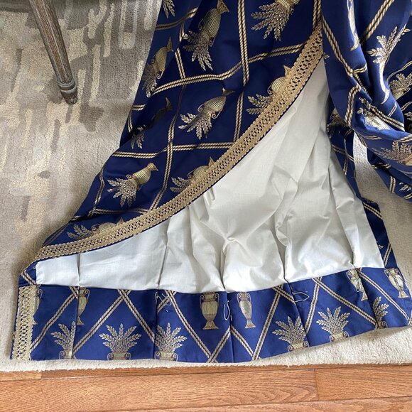 🎬✨Tv Show “UMBRELLA ACADEMY ” - (Set of x2) Custom Drapes -The Handler Office - Picture 9 of 11